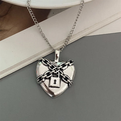 Red Black Heart Pendant Chain Necklace Vintage Goth