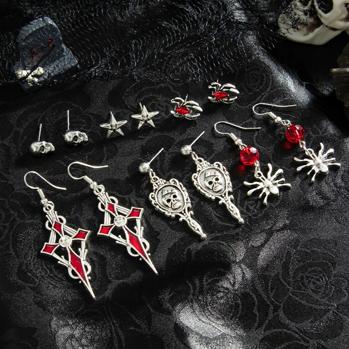 6Pairs/Set Halloween Red Crystal Skull Spider Metal Drop Earrings for Women Goth Cross Rose Piercing Earrings Jewelry