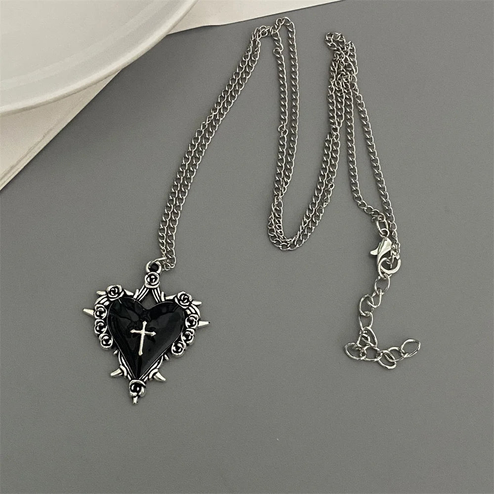 Red Black Heart Pendant Chain Necklace Vintage Goth
